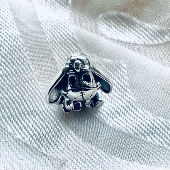 🐻 NWOT Winnie the Pooh Charm & Eeyore Charm - Picture 7 of 15